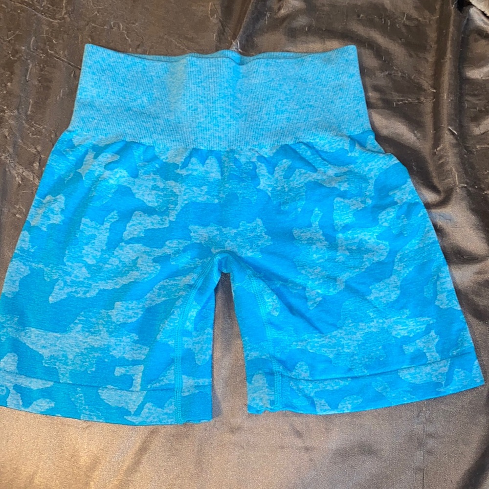 Nvgtn camo shorts (xs) blue